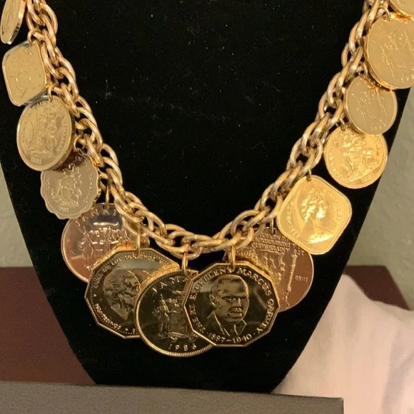 Franklin Mint dipped 24kt plated Gold dipped Carribean Coin Necklace - Picture 3 of 7